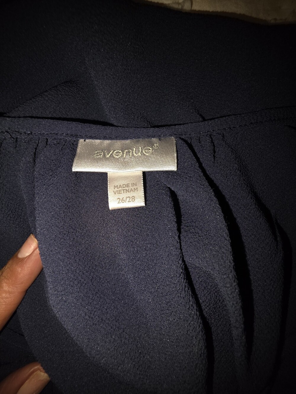 Avenue Navy Blue Ruffle Front Blouse Plus Size 26/28 Semi Shee Career Chic - Picture 7 of 10